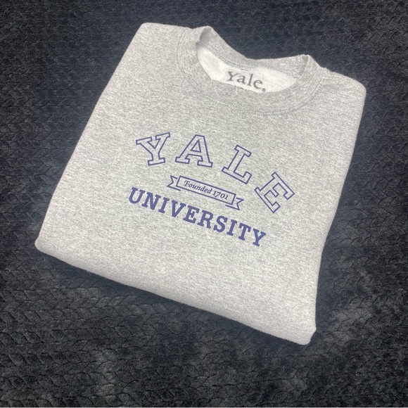 Yale University Crewneck Sweatshirt SM Gray/Navy COLLEGE COZY CASUAL - Picture 5 of 9